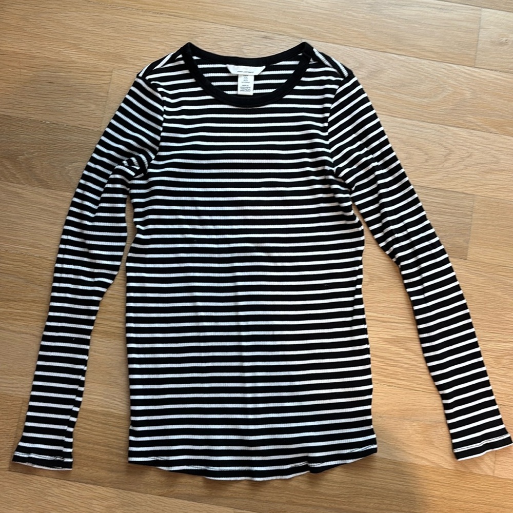 Bundle of 2 H&M mama (maternity) long sleeve shirts M